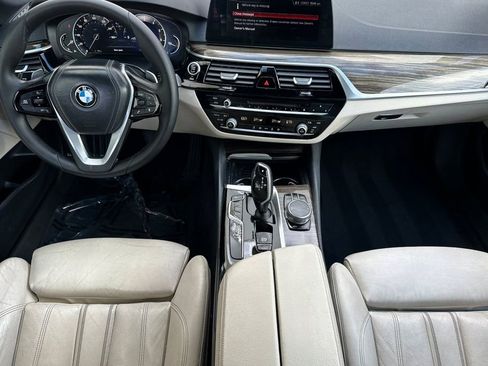 Used 2018 BMW 530i image 14