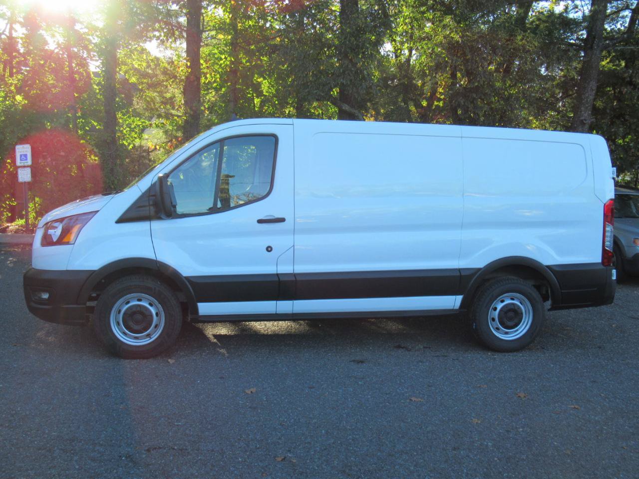 Used 2020 Ford Transit 150 Low Roof RWD image 2