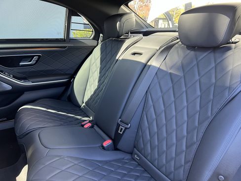 Used 2025 Mercedes-Benz S 580 S 580 image 33