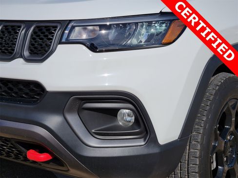 Used 2023 Jeep Compass Trailhawk image 8