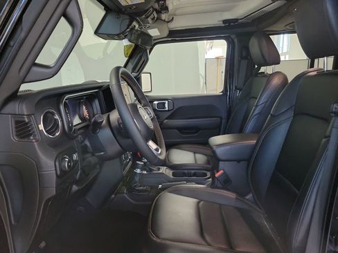 Used 2024 Jeep Wrangler Sahara image 2