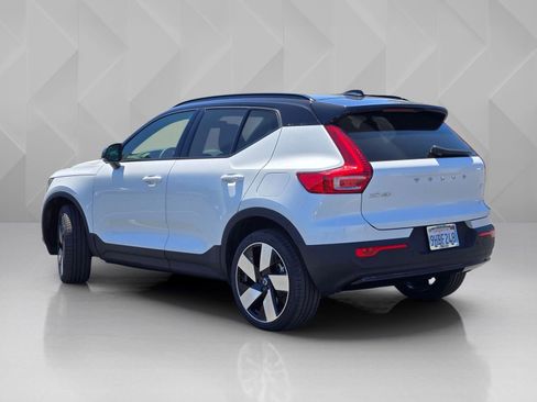 Used 2023 Volvo XC40 Recharge Ultimate AWD/4WD image 4