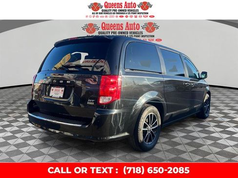 Used 2019 Dodge Grand Caravan GT image 7