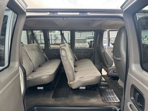 Used 2016 Chevrolet Express 3500 LT w/ LT Preferred Equipment Group image 30