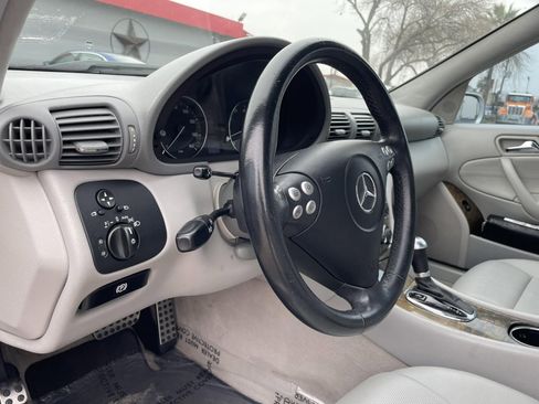 Used 2007 Mercedes-Benz C 230 Sedan image 11