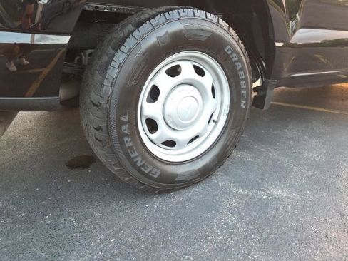 Used 2023 Ford F150 XLT image 13