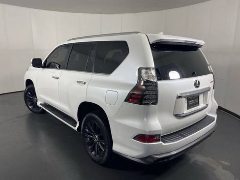 Used 2023 Lexus GX 460 Premium w/ Accessory Package AWD/4WD image 11