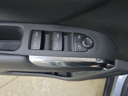 New 2026 Chevrolet Traverse LT w/ Driver Confidence Package image 29