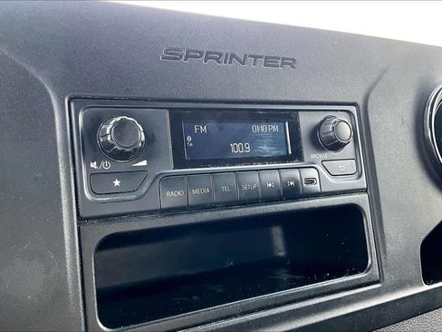 Used 2025 Mercedes-Benz Sprinter 2500 image 37