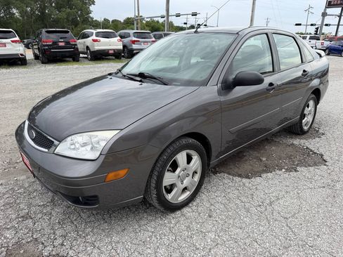Used 2007 Ford Focus SE FWD image 7