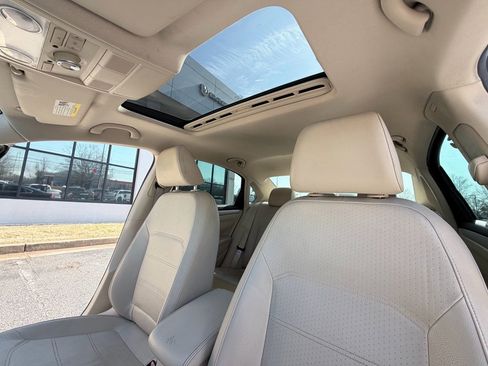 Used 2013 Volkswagen Passat 2.5 SE image 9
