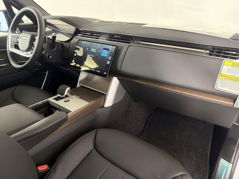 New 2026 Land Rover Range Rover SE image 33