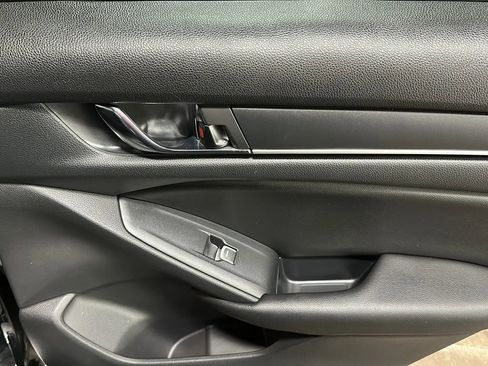 Used 2019 Honda Accord LX image 15