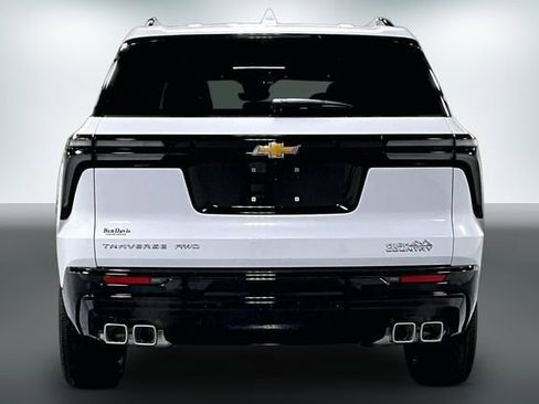 New 2026 Chevrolet Traverse High Country w/ LPO, Floor Liner Package AWD/4WD image 6