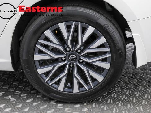 Used 2024 Nissan Altima 2.5 SV w/ SV Premium Package AWD/4WD image 32