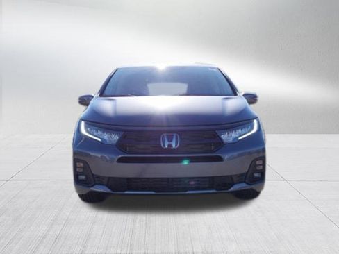 New 2026 Honda Odyssey Touring image 8
