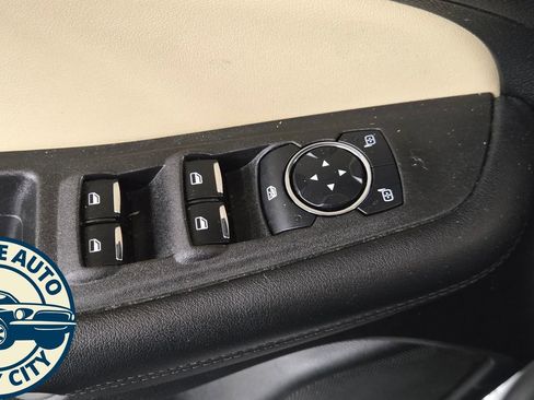 Used 2023 Ford Edge SEL image 22