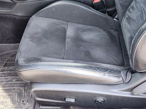 Used 2018 Dodge Challenger GT w/ GT Interior Package image 8