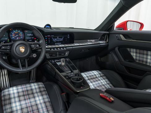 Used 2025 Porsche 911 Turbo S image 25