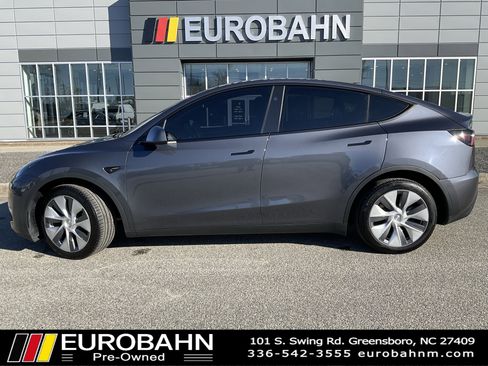 Used 2023 Tesla Model Y Long Range image 2