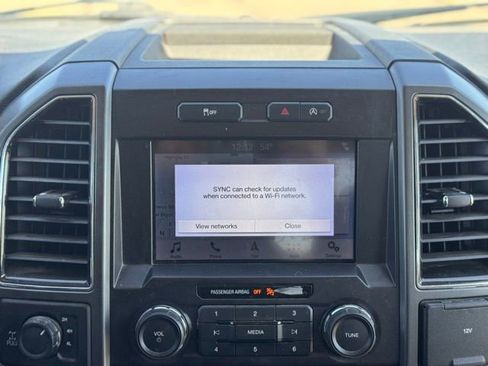 Used 2018 Ford F150 XLT w/ Equipment Group 302A Luxury AWD/4WD image 23