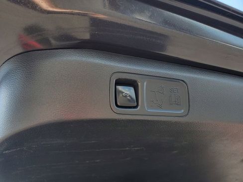 Used 2023 Ford Expedition Limited AWD/4WD image 28