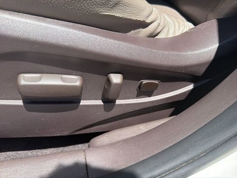 Used 2015 Hyundai Tucson Limited w/ Option Group 03 FWD image 16