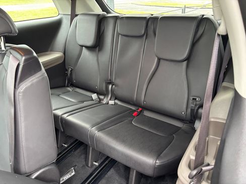 Used 2026 Kia Carnival FWD image 31