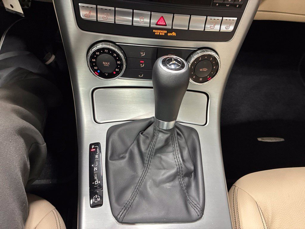 Used 2014 Mercedes-Benz SLK 250 image 18