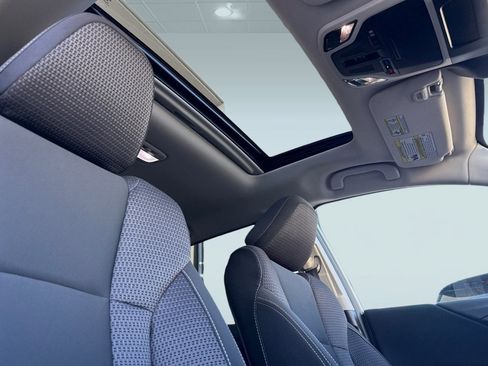 Used 2023 Subaru Outback Premium image 14