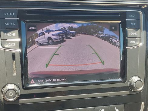 Used 2019 Volkswagen Passat 2.0T Wolfsburg w/ Wheels & Sunroof Package FWD image 25
