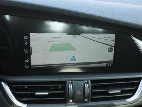 New 2025 Alfa Romeo Giulia w/ Veloce Package Rwd image 7