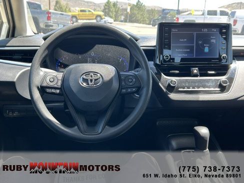 Used 2022 Toyota Corolla LE w/ Carpet Mat Package (TMS) FWD image 12