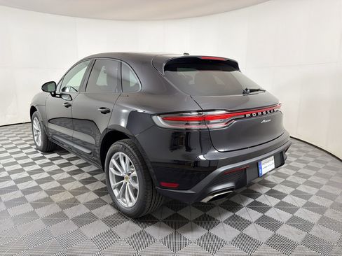 New 2026 Porsche Macan image 3
