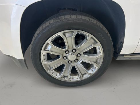Used 2016 GMC Yukon Denali w/ Open Road Package AWD/4WD image 9