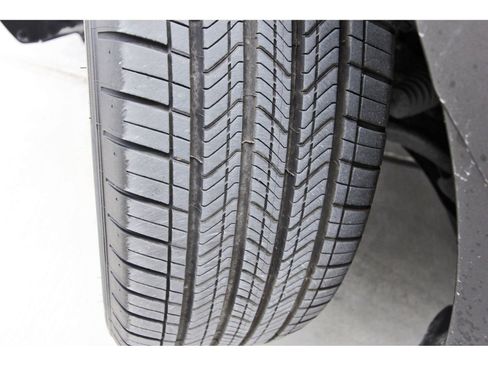 Used 2024 Hyundai Ioniq 5 SEL RWD image 32