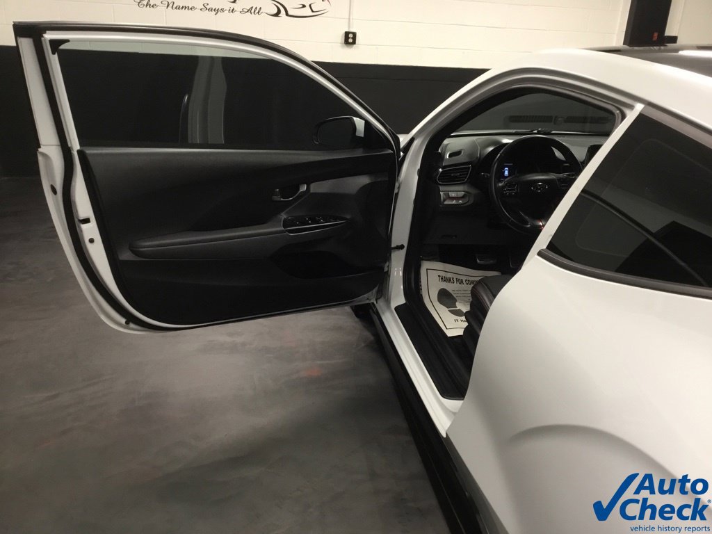 Used 2021 Hyundai Veloster Turbo FWD image 18