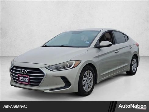 Used 2017 Hyundai Elantra SE FWD image 1