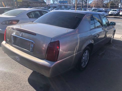 Used 2004 Cadillac De Ville image 3