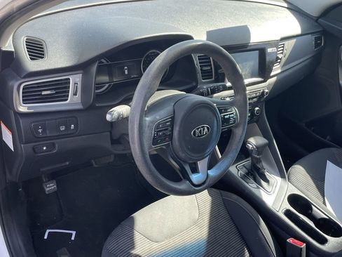 Used 2019 Kia Niro LX FWD image 6