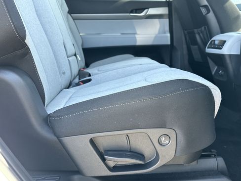 New 2025 Hyundai Palisade SE FWD image 16