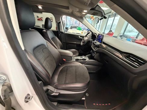 Used 2021 Ford Escape SEL w/ SEL Stealth AWD Package image 35