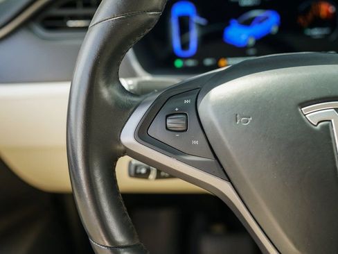 Used 2018 Tesla Model X 100D image 28