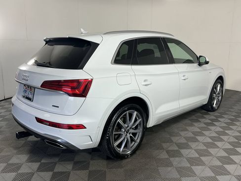 Used 2021 Audi Q5 e Prestige w/ Prestige Package AWD/4WD image 9