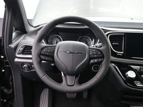 New 2026 Chrysler Pacifica Select w/ S Appearance Package image 27