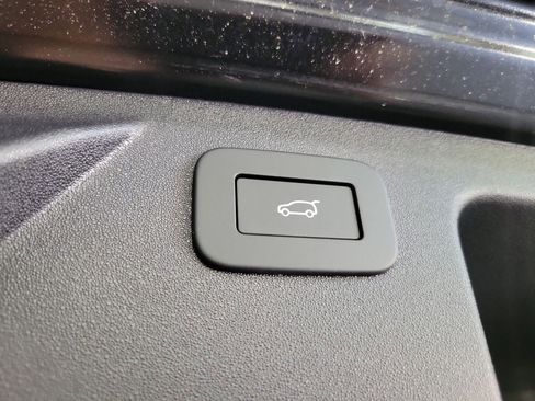 New 2025 Land Rover Discovery Sport Dynamic SE image 30