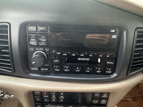 Used 2002 Buick Regal LS w/ LS Premium Pkg image 25