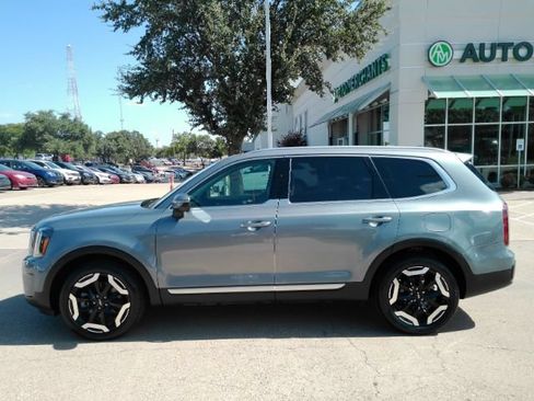 Used 2025 Kia Telluride S AWD/4WD image 12
