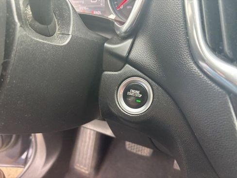 Used 2019 Chevrolet Equinox LT FWD image 20