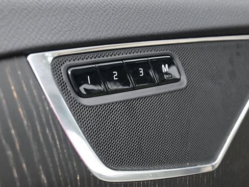 Used 2020 Volvo XC90 T5 Momentum w/ Protection Package image 16